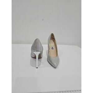 Nine West Womens Rinstone Pointy-toe Pumps Size 7.M US Silver